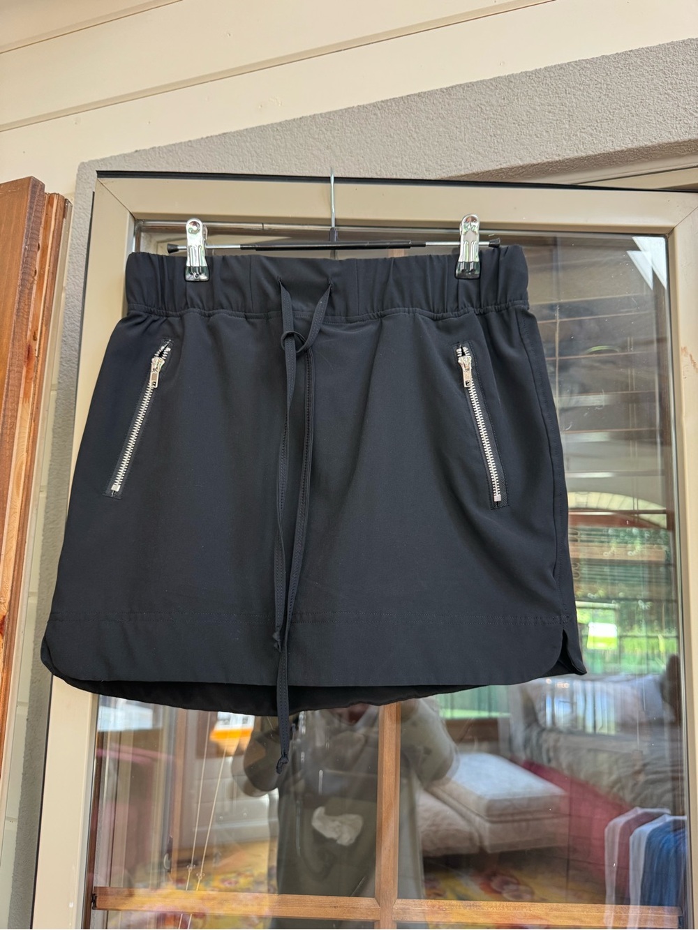 Coco + Carmen Black Zip-Pocket Active Skort with Drawstring